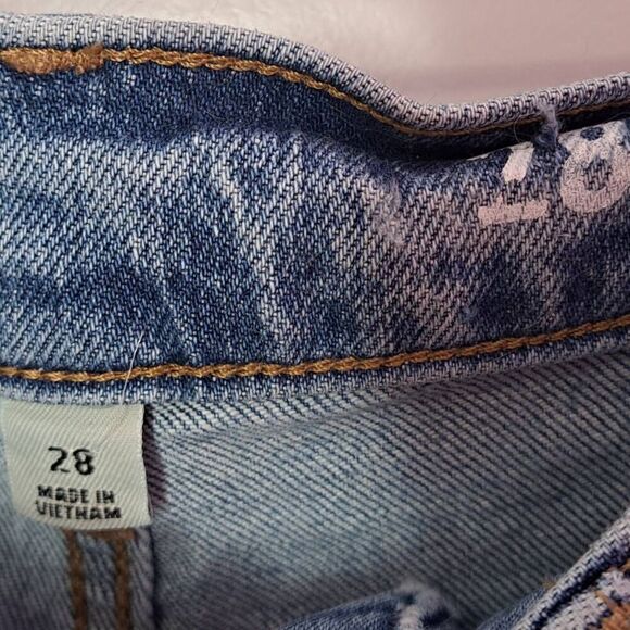 J. Crew Women's High-rise '90s Classic Straight-Fit Jean size 28 - Picture 7 of 12